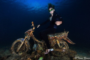 Underwater Rider by Tony Yang 